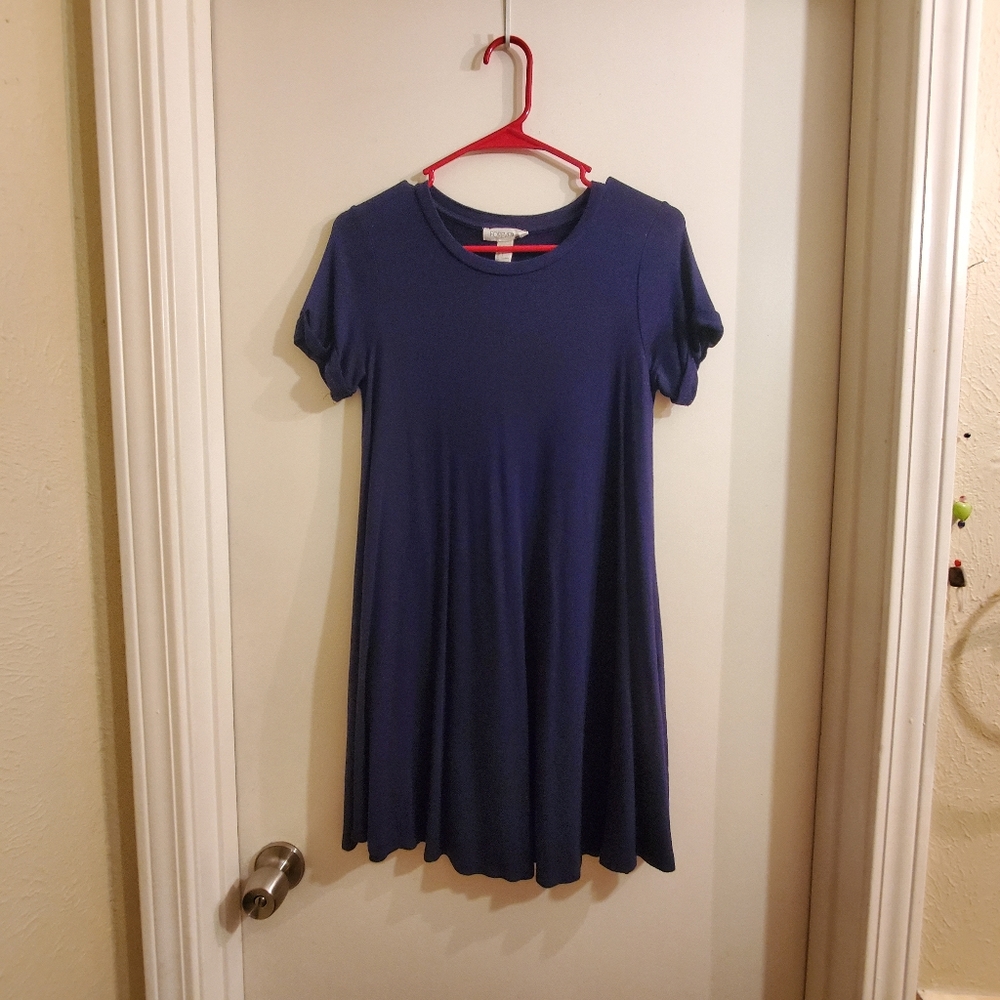 Short sleeve dress